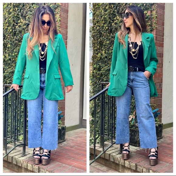 #22 ✨LAST ONE✨Made in Italy Hottest Trend Blazer with shoulder pads - Picture 3 of 5